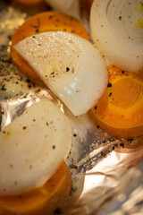 Cenoura e cebola temperadas