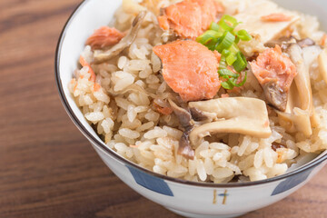 鮭と舞茸の炊込み御飯