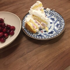 뭉게진 케이크 한조각, 체리 / A piece of cake, cherry 