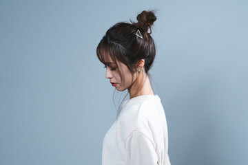 冬ファッションの女性