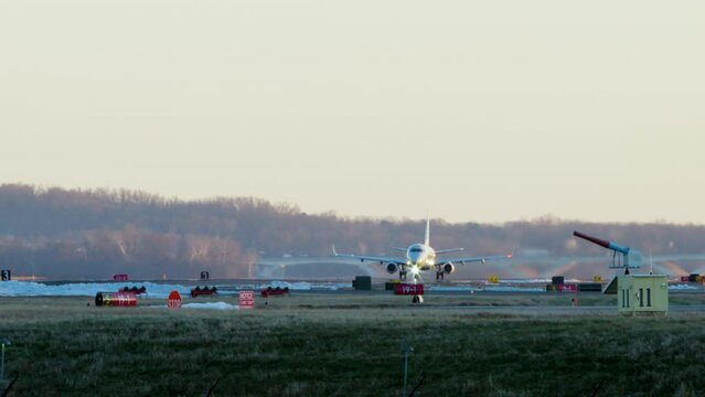 Commercial Jet Taking Off From Washington D.C.&rsquo;s DCA Airport In Winter