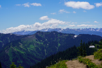 Une vue panoramique des montagnes du Mont Olympe