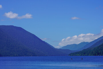 Au pied des montagnes du Mont Olympe