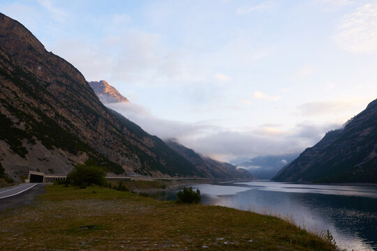 Am Lago di Livigno zwischen Italien und der Schweiz © Karin Jähne