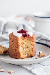 Runeberg cake
