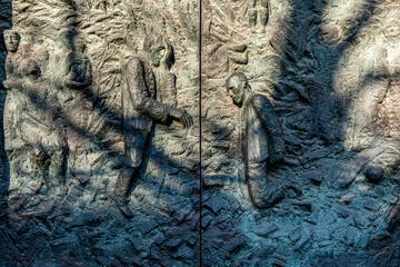 Bildnis an der Bronzepforte vom Nebeneingang des Berliner Dom © spuno