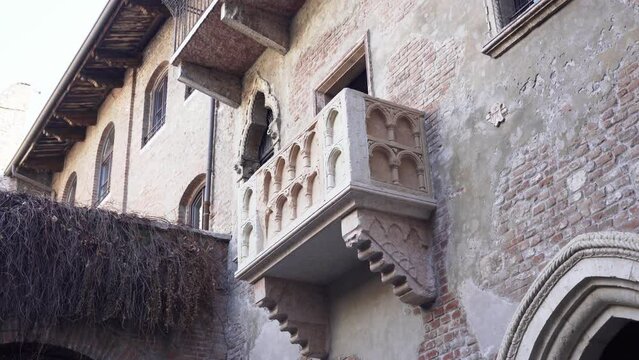 The legendary balcony of Juliet, tradition attributes the narration of Shakespeare to this balcony Verona Italy