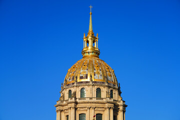 Fototapeta na wymiar View of the Cathédrale Saint-Louis des Invalides, a church next to the Musee de l'Armee museum on the Left Bank in Paris, France, with a golden dome.