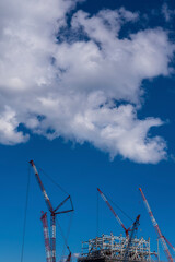 雲 blue sky with clouds