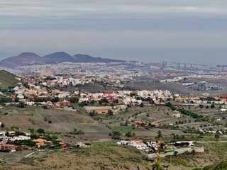 Fototapeta na wymiar Blick vom Pico Bandama nach Las Palmas