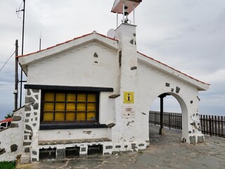 Fototapeta na wymiar Infohaus am Pico de Bandama af Gran Canaria