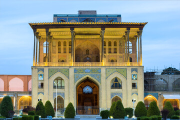 Fototapeta premium Palace of Ali Qapu, Maydam-e Iman square, Esfahan, Iran