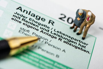 Steuererklärung für Finanzamt mit Formular
