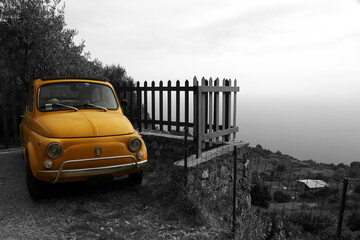 The fantastic FIAT 500, a symbol of Italian mobility - obrazy, fototapety, plakaty