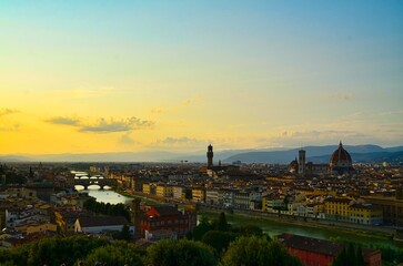 Fototapeta na wymiar the magnificent city of Florence in the light of twilight - Italy