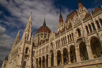 the building of the Hungarian Parliamentarian an architectural monument