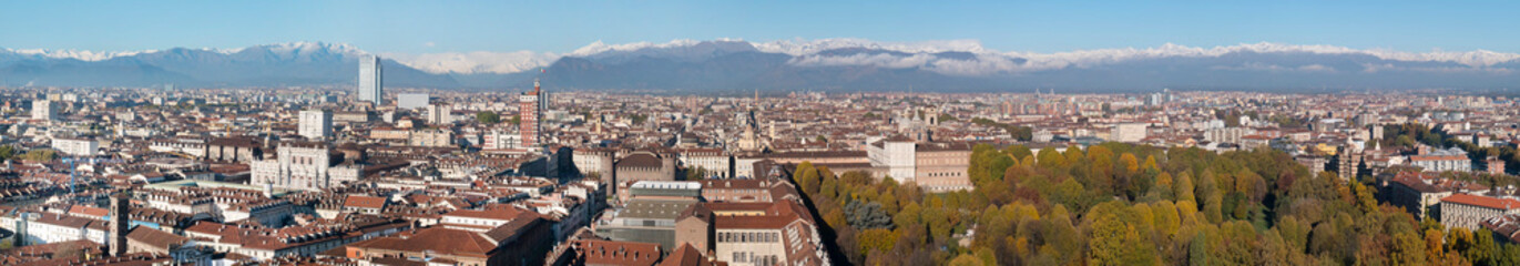 Fototapeta na wymiar Italy, Piedmont, Turin city panorama