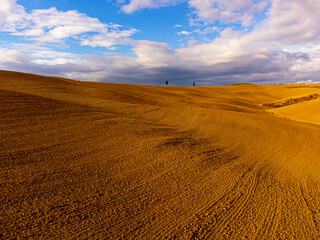 Fototapeta premium Colorful Tuscany in Italy - the typical landscape and rural fields from above - travel photography