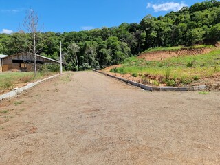 estrada, rua sem calçamento