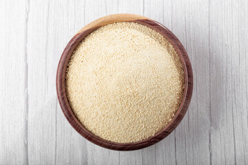 Fototapeta na wymiar Cassava flour in the bowl.