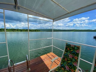 Vista do deck de madeira