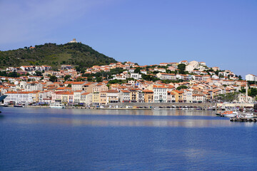Fototapeta na wymiar sea beach coast french of Collioure in the southern mediterranean France