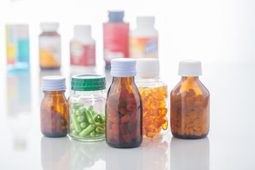 bottles of medicine no label
