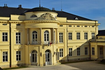 Obraz premium Schloss Károlyi in Fehérvárcsurgó, Ungarn 