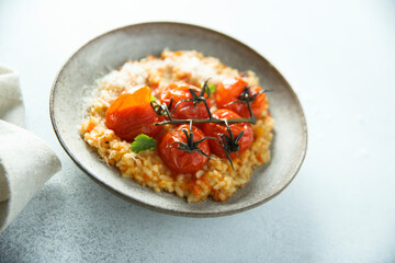 Risotto with tomatoes and cheese