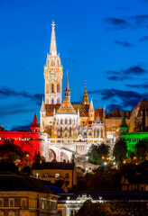 Fototapeta premium Fisherman Bastion and Matthias church at night, Budapest, Hungary