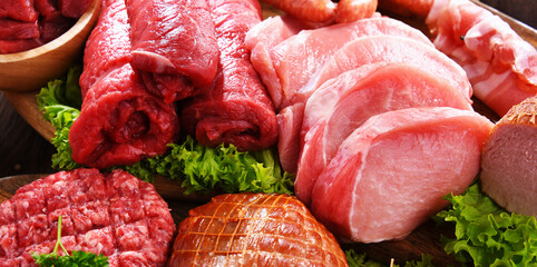 Composition with assorted meat products