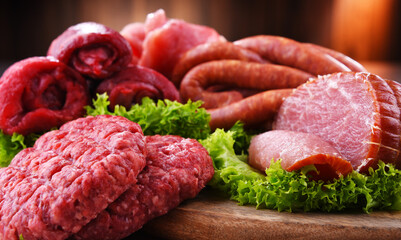 Composition with assorted meat products