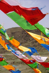 中国・甘粛省 チベット仏教の象徴・タルチョ