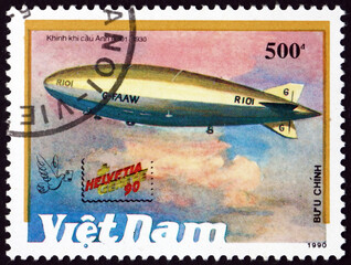 Postage stamp Vietnam 1990 Airship R-101