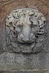 Ornamenti architettonici a Roma