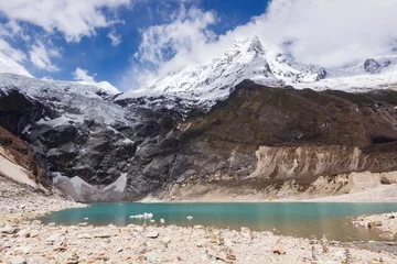 Photo sur Plexiglas Manaslu Mountain lake in the manaslu region in the Himalayas