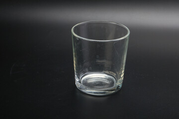 Empty glass for vine or water