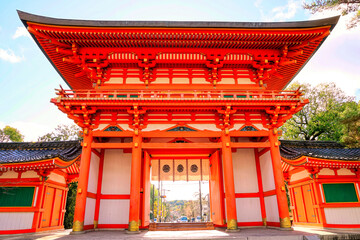 京都、今宮神社の楼門