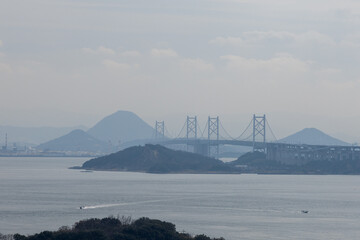 とても巨大な日本の瀬戸大橋