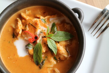 Thai Food Gaeng Phet Chicken