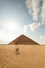 Fototapeta na wymiar magnificent egyptian pyramids, egyptian antiquities