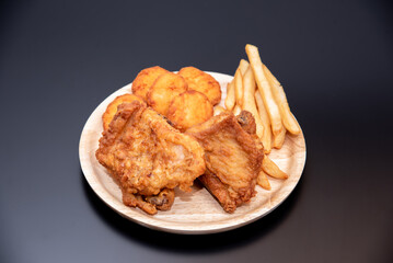 フライドチキンとフライドポテト
