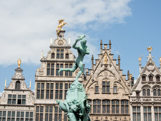 Fototapeta na wymiar Die Hafenstadt Antwerpen in Belgien