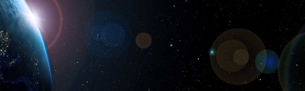 ARRI&Egrave;RE-PLAN LEVER DE SOLEIL DANS L'ESPACE. Elements of this image furnished by NASA