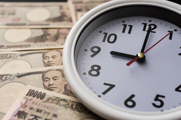 給与　資金　お金　労働