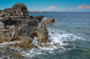 rock cost of the sea