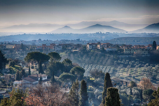 vallata con nebbia all'orizzonte - fara in sabina