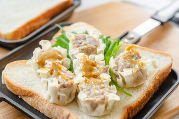 焼売のホットサンド作り　