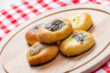 pies stuffed with poppy, curd and nuts