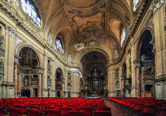 The Palace of the Princes of Carignano in Turin was built in 1679-1684 by the brilliant architect Guarino Guarini. The radical Baroque of this master is known as "curvilinear architecture".    
